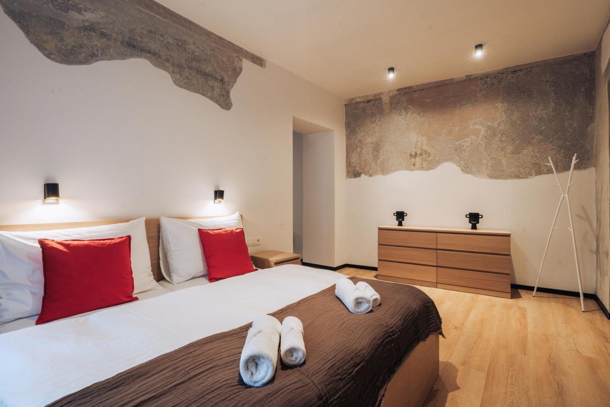 Hviezdoslavova Apartments, Trnava Centre, Parking Available ภายนอก รูปภาพ